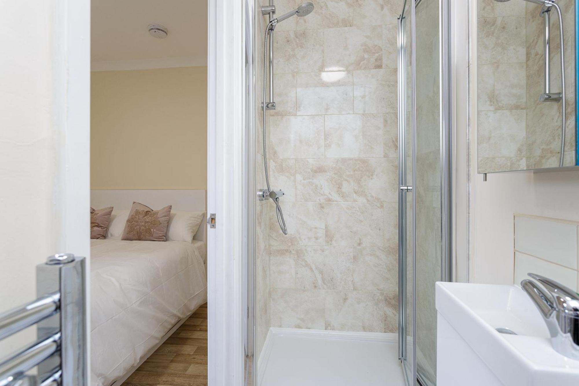 Blackberry - Stylish Self-Contained Flats In Soton City Centre Southampton Rum bild